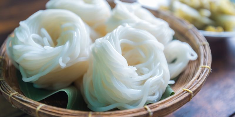 Ăn bún béo không