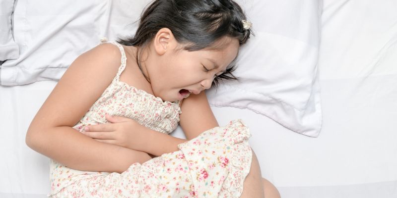 Cách giảm và phòng ngừa đau bụng dưới rốn cho trẻ