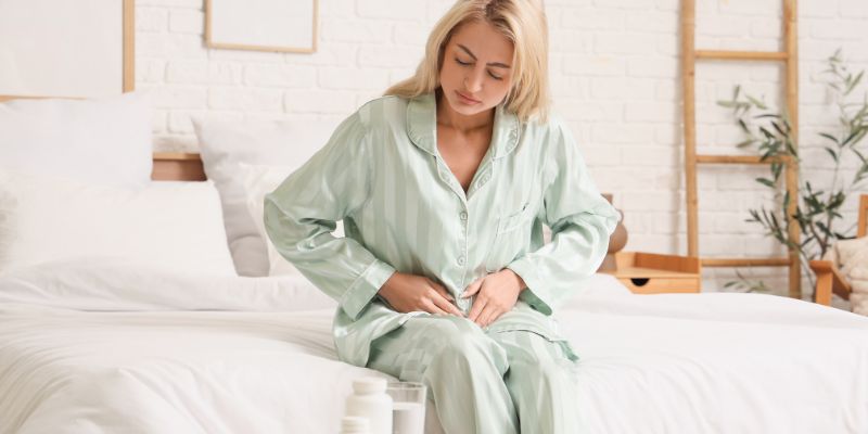 Phân biệt đau bụng kinh dữ dội buồn nôn do nguyên nhân sinh lý và nguyên nhân bệnh lý