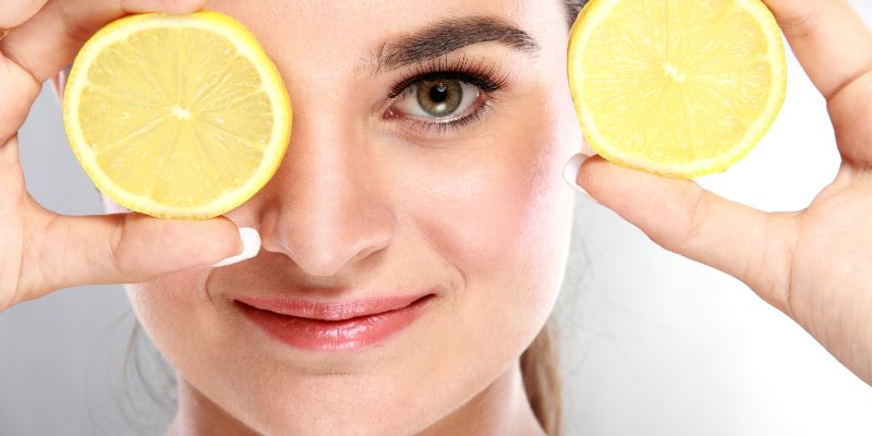 Trị mụn đầu đen với chanh