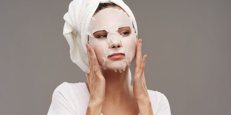 Có buộc phải đắp mặt nạ sữa tươi hằng ngày?